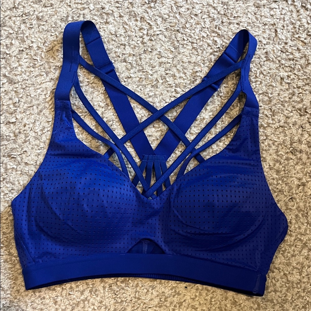 Victoria secret sports bra. Size 32B.